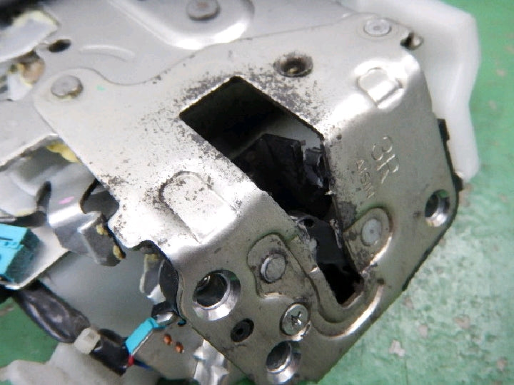 日産/C25/セレナ/純正/イージークローザー/リア右側