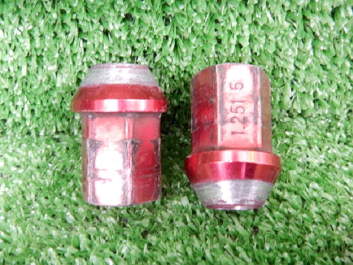 ネジピッチ1.25 シャフト径12Φ 全長3センチ