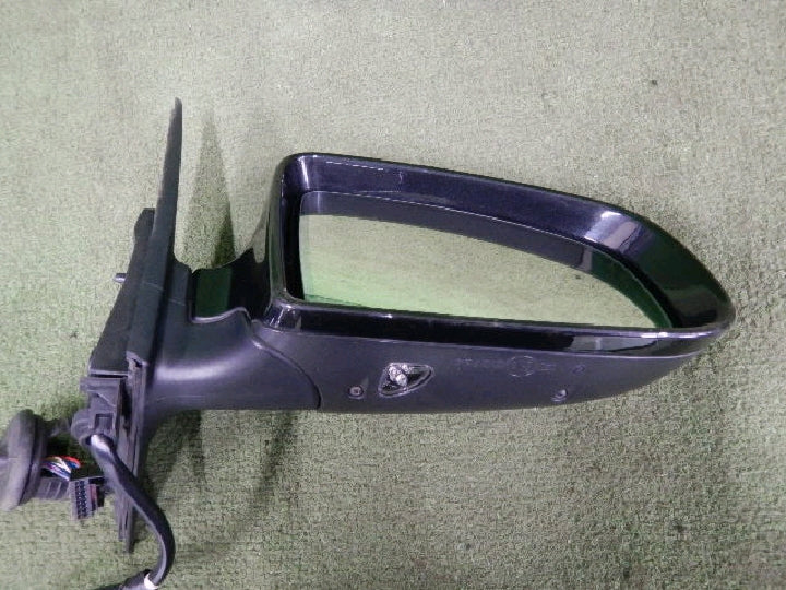 アウディ・A6/右ドアミラー/ファントムブラック/純正