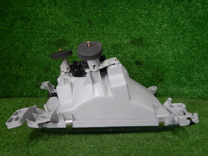 純正社外品/100系/ハイエースバン/XACTA/左ヘッドランプ