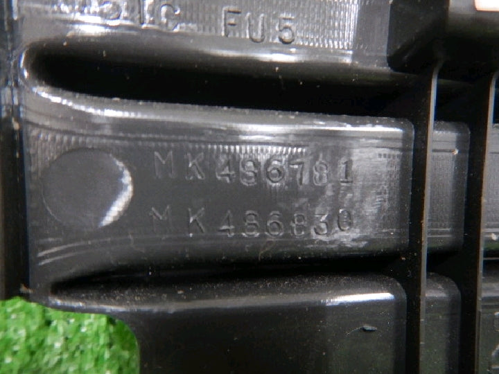 三菱ふそう/スーパーグレート/バンパーガーニッシュ/右のみ/未使用品