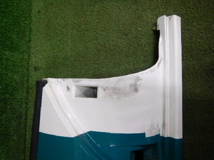 日野/グランドプロフィア/右コーナーパネル/純正