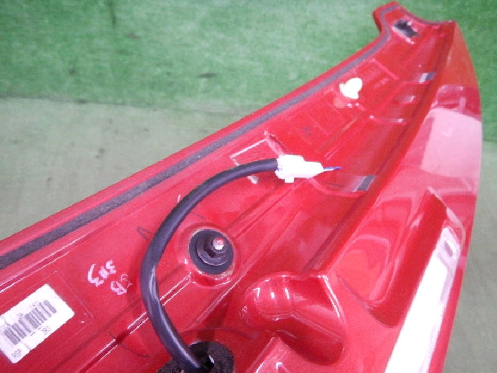 カローラフィールダー/NZE144/リアスポイラー/ストップランプ付き