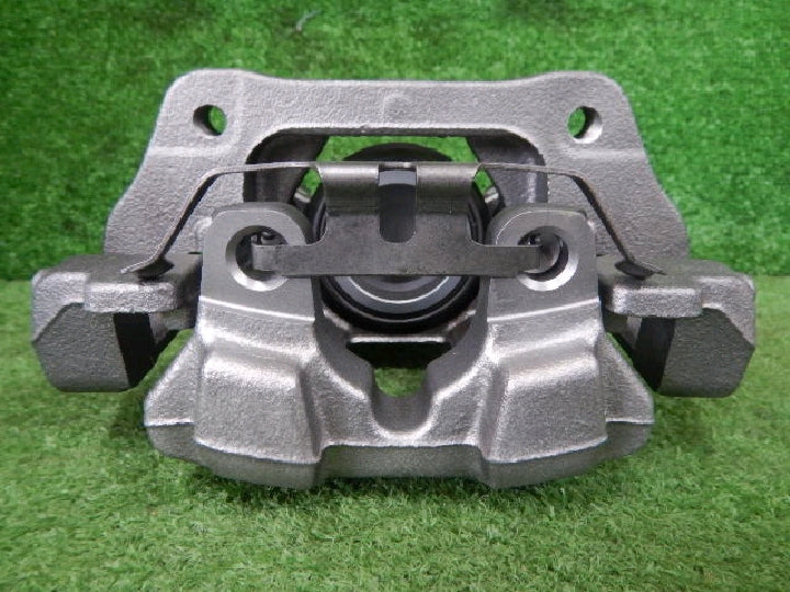 BMW/3シリーズ/320i/F30/純正/左フロントキャリパー