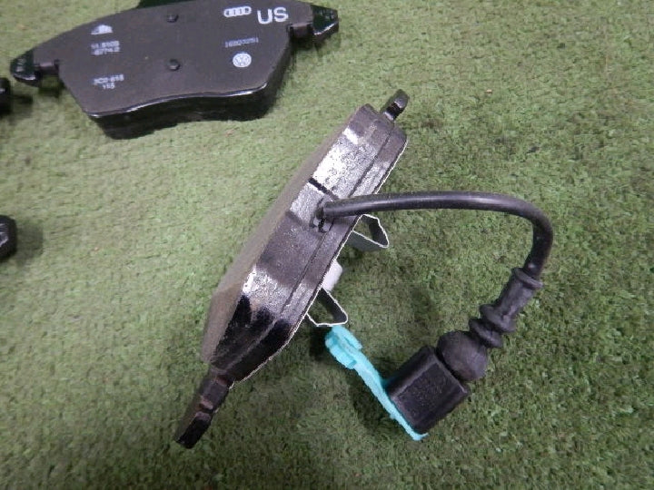 フロントブレーキパッド/左右セット/ドイツ車用/新品