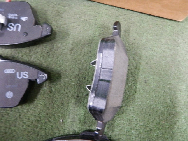 フロントブレーキパッド/左右セット/ドイツ車用/新品