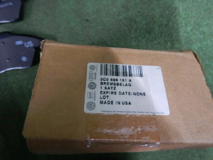 フロントブレーキパッド/左右セット/ドイツ車用/新品