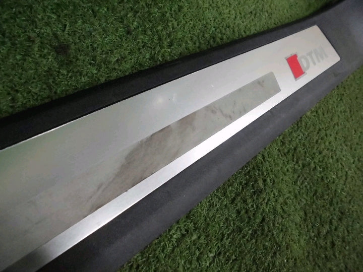 アウディ/A4/DTMリミテッド/8EBWEF/スカッフプレート/1台分