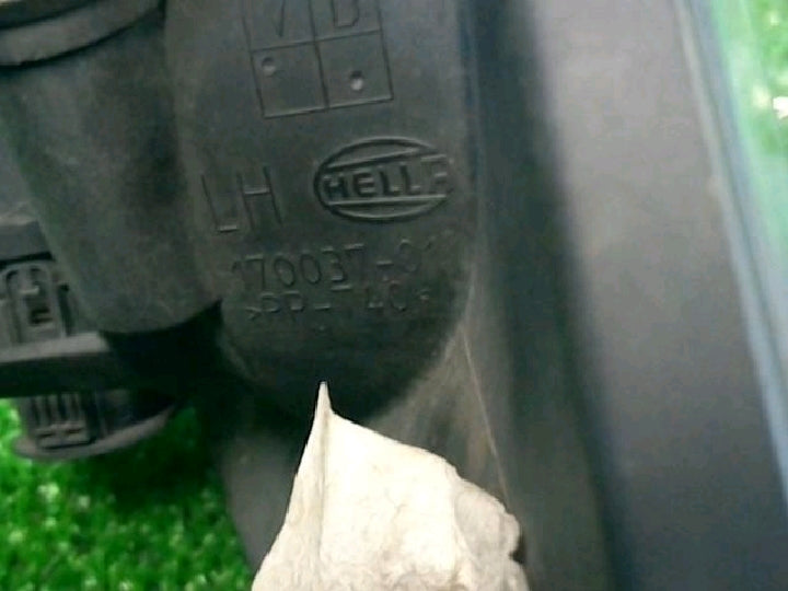 BMW/320i/US20/左フォグランプ/ハロゲン/純正