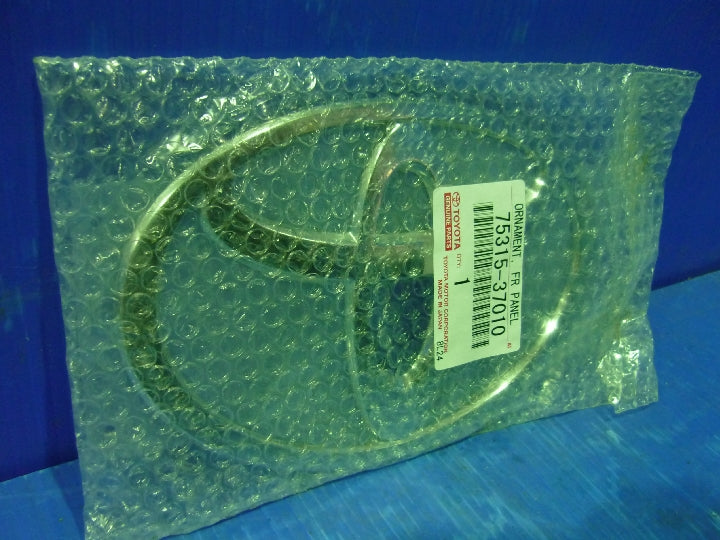 トヨタ/ハイエース/Y1系/エンブレム