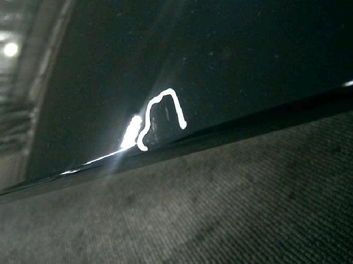 トヨタ純正/ハリアー60系/黒ソリッド/バックドアスポイラーのみ