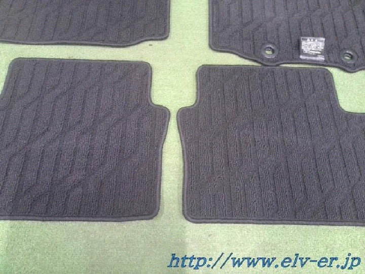 ロッキー/純正/フロアマット/4枚のみ