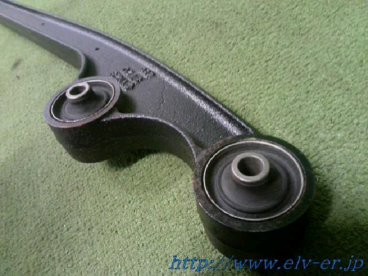 ジムニー/JA12・22/シエラ/JB32/Fトレーリングアーム