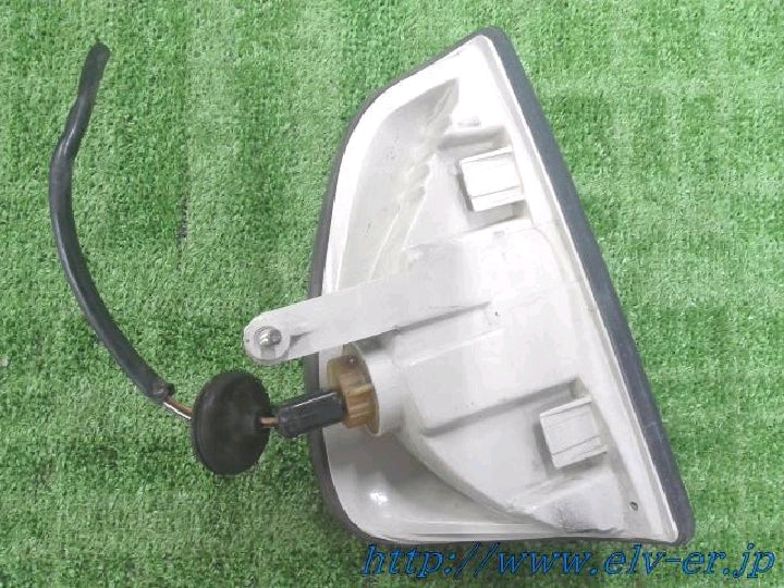 ベンツ/W123/左クリアランスランプ/旧車/HELLA/右ハンドル車両