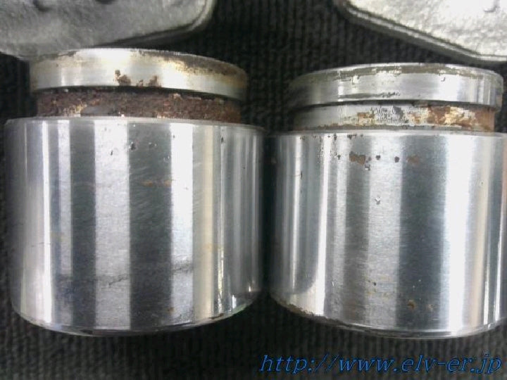 セリカ/MA46/左右フロントブレーキキャリパー/ジャンク品