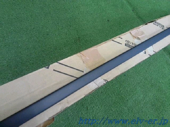 ハイエース/200系/Rドアプロテクターモール/新品/トヨタ純正