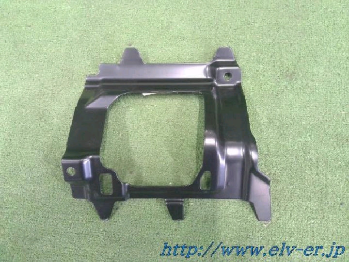 ハイエース/キャブリアピラープレート/新品/トヨタ純正