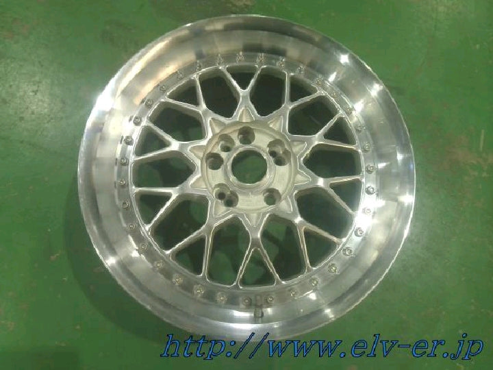 18×9.0J+45PCD114.3 4穴/5穴