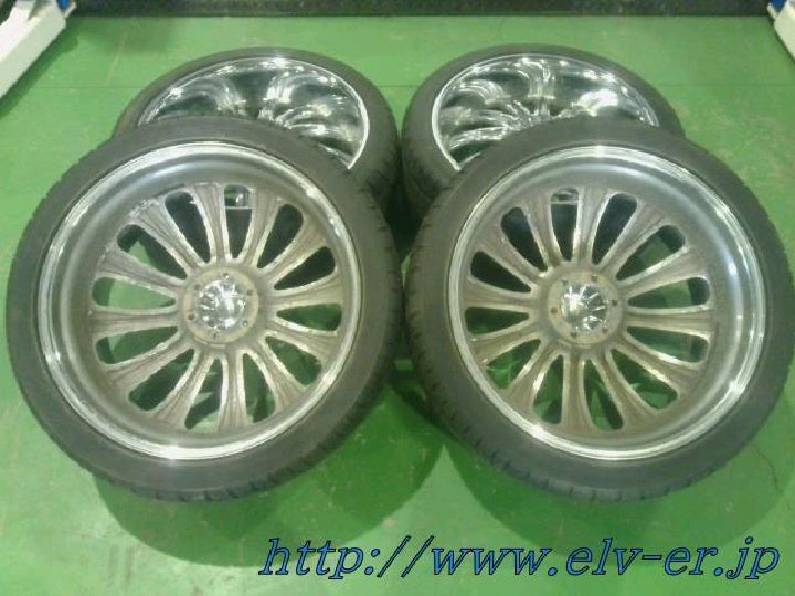 BORGHINI/ナンカンタイヤ/タイヤ/ホイール/24インチ/4本セット