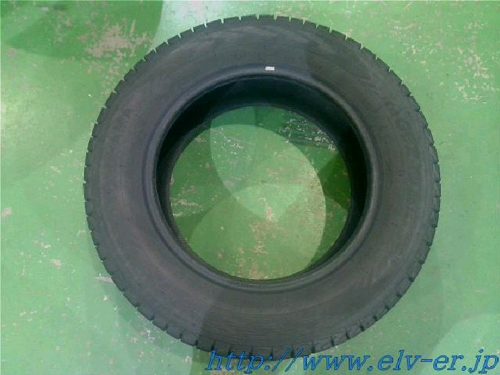 225/65R17 22年