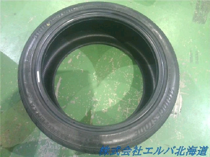 245/40R18 23年