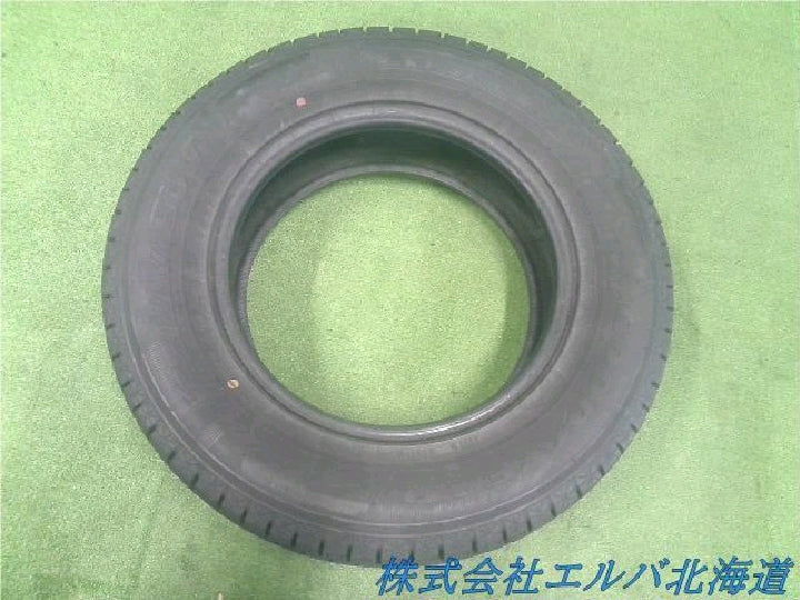 215/70R16 22年