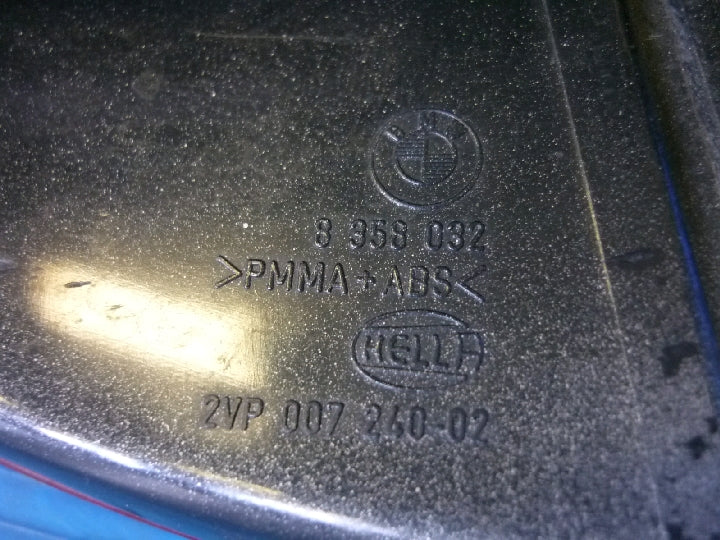 BMW/528i/E39/セダン/右テールランプ