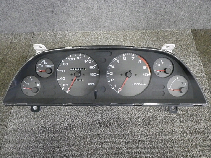 BNR32・スカイラインGT－R／後期型・純正スピードメーター - 自動車中古パーツオンラインショップ - エルバショッピング