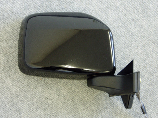 純正品番　８７９１０－Ｂ２３３０－Ｃ００