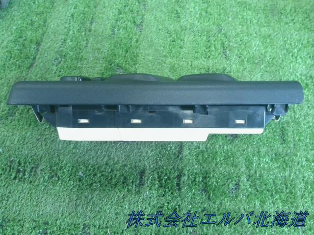 いすゞ／ビッグホーン／パワーウインドウスイッチ／ＵＢＳ７３ＧＷ／運転席側