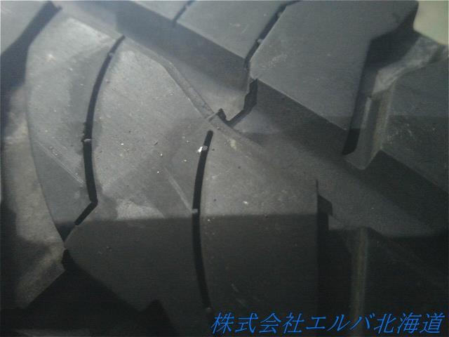 ２７５／７０Ｒ１６　１１４Ｔ・ダンロップ・グラントレックＡＴ５・夏タイヤ・１本のみ
