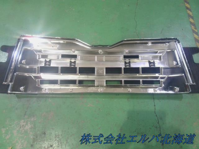 【大型商品】日産ＵＤ・クオン・フロントグリル・メッキ
