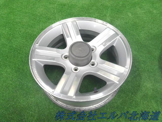 スズキ純正・ジムニー・１６ｘ５．５Ｊ＋２２・５穴　ＰＣＤ１３９．７／アルミホイール・１本のみ・キャップ付き