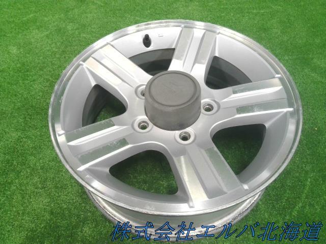 スズキ純正・ジムニー・１６ｘ５．５Ｊ＋２２・５穴　ＰＣＤ１３９．７／アルミホイール・１本のみ・キャップ付き