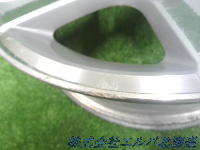 スズキ純正・ジムニー・１６ｘ５．５Ｊ＋２２・５穴　ＰＣＤ１３９．７／アルミホイール・１本のみ・キャップ付き