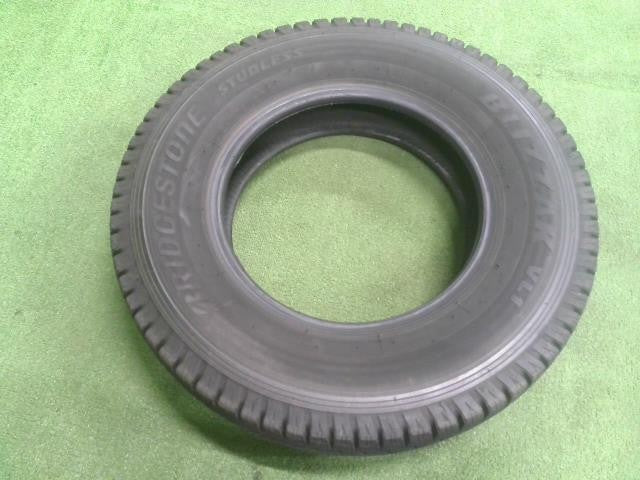 １６５Ｒ１３　ＬＴ　６ＰＲ・ブリヂストン・ブリザックＶＬ１・スタッドレス・２２年・１本のみ