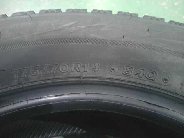 １７５／７０Ｒ１４・ブリヂストン・ＶＲＸ２・スタッドレスタイヤ・４本セット