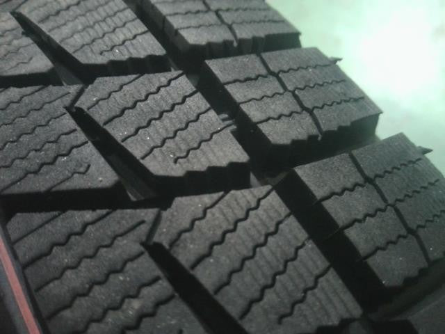 １７５／６５Ｒ１５・オートバックス・アイスエスポルテ・スタッドレスタイヤ・１本のみ