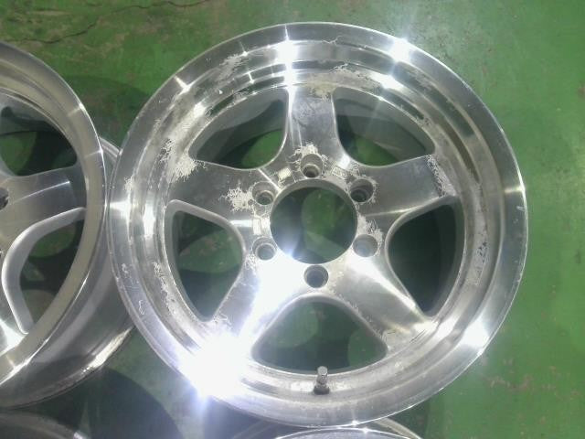 １６×８．０Ｊ＋０・６穴・社外・５スポーク・４×４・アルミホイール・４本セット