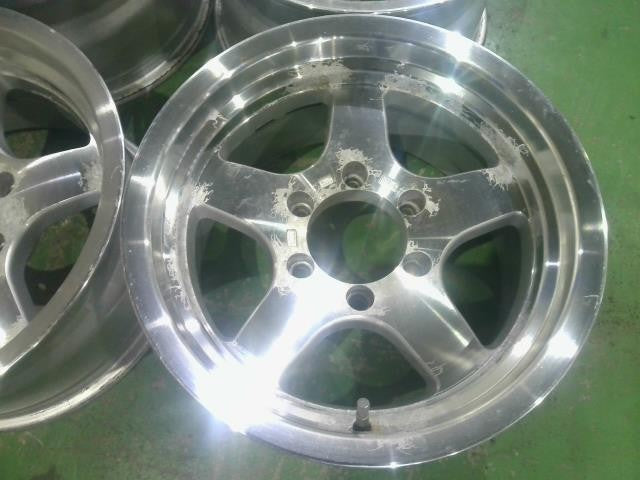 １６×８．０Ｊ＋０・６穴・社外・５スポーク・４×４・アルミホイール・４本セット