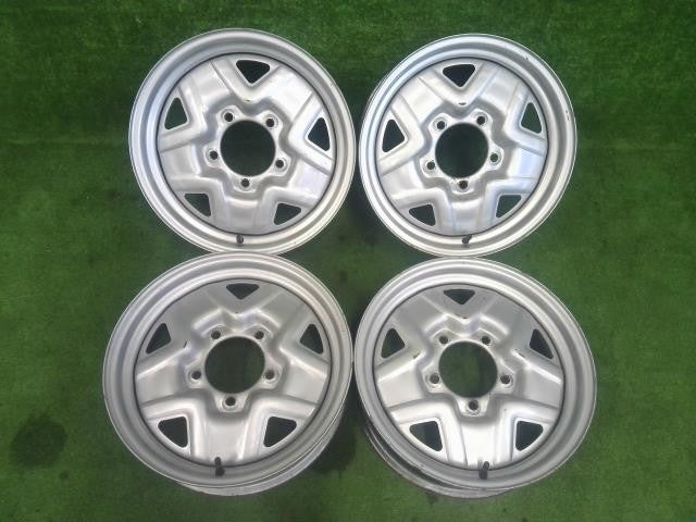 １６ｘ５．０Ｊ＋２２ ５穴・ＰＣＤ１３９．７／ジムニー・純正／スチールホイール　４本セット