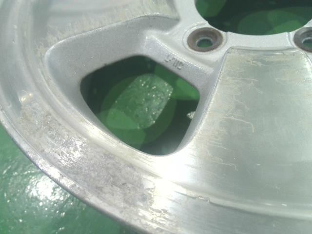 １６×５．５Ｊ＋２２・５穴　ＰＣＤ１３９．７／ジムニー・純正／アルミホイール　４本セット