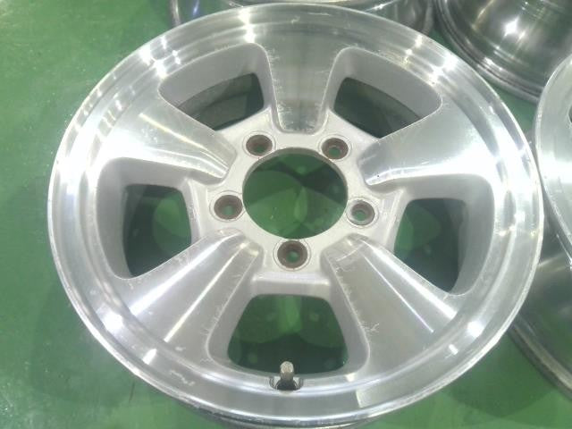 １６×５．５Ｊ＋２２・５穴　ＰＣＤ１３９．７／ジムニー・純正／アルミホイール　４本セット