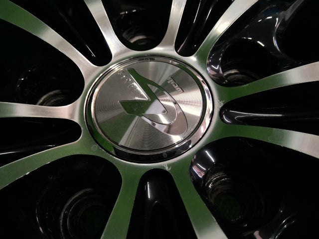 １８×７Ｊ・ウェッズ・レオニス・アルミホイール・４本セット