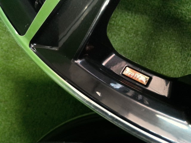 １８×７Ｊ・ウェッズ・レオニス・アルミホイール・４本セット