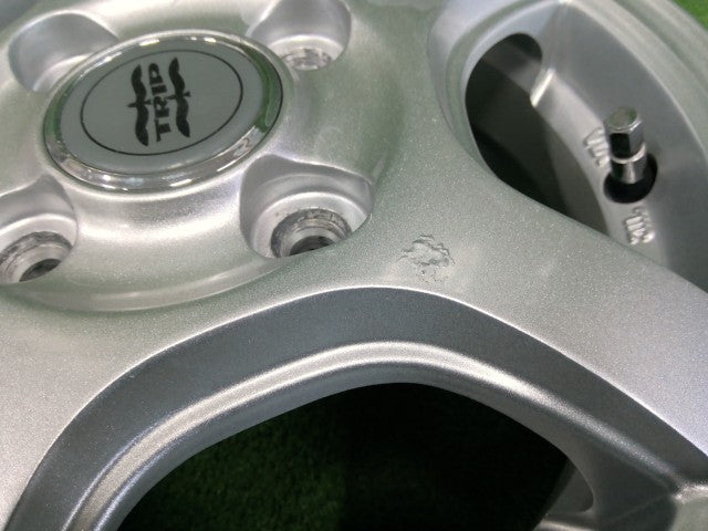 １２ｘ４Ｊ・ＩＮ４２・ブリヂストンＦＶＳ・ＴＲＩＰ・アルミホイール・４本セット