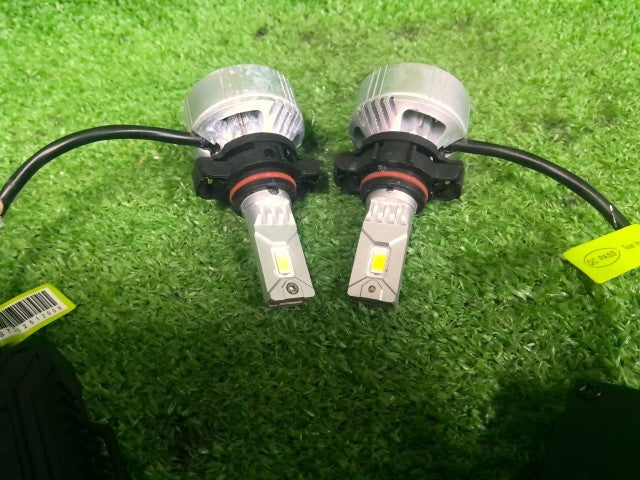 メーカー不明・白色発光・ＬＥＤ・ＰＳＸ２４Ｗ・フォグランプ