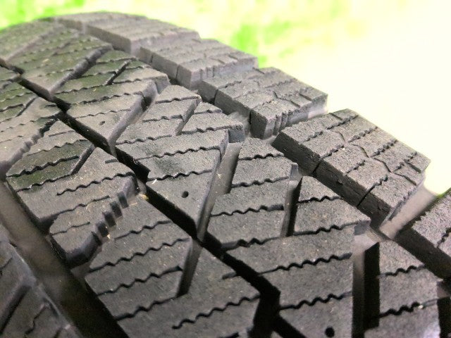 ブリヂストン・ＶＲＸ２・１６５／７０Ｒ１４・２４年・スタッドレスタイヤ・４本セット