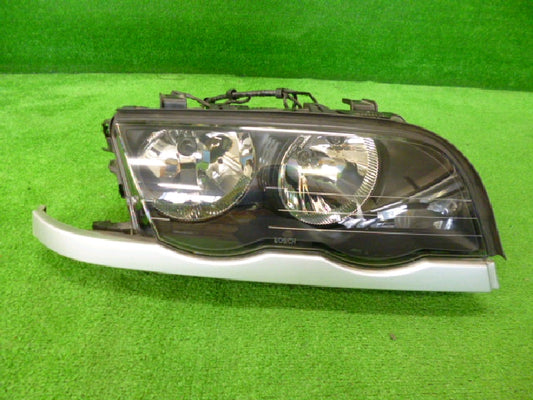 ９８／９　右ハンドル　セダンの車から外しました。