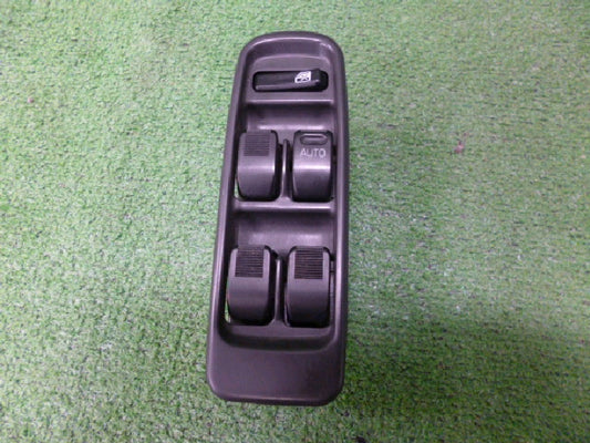 純正品番　８４８１３－９７４０１